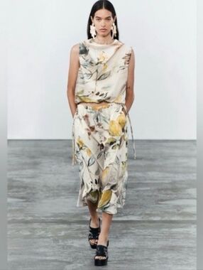 Zara Cream Floral & Lemon Print Midi Skirt